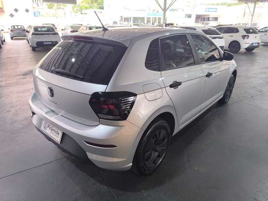 VOLKSWAGEN-POLO-2023