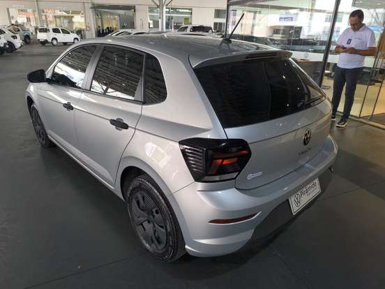 VOLKSWAGEN-POLO-2023