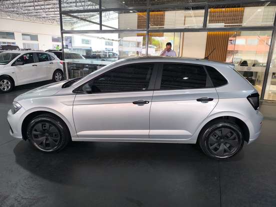 VOLKSWAGEN-POLO-2023