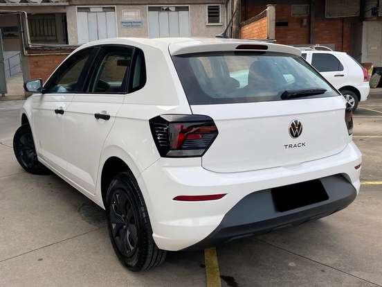 VOLKSWAGEN-POLO-2024