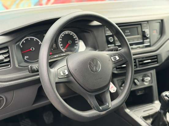 VOLKSWAGEN-POLO-2023