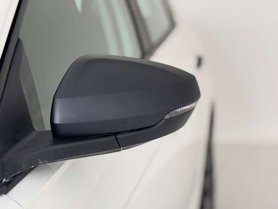 VOLKSWAGEN-POLO-2024