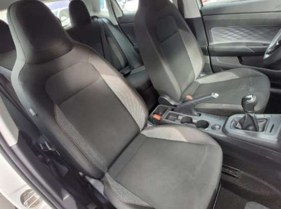 VOLKSWAGEN-POLO-2024