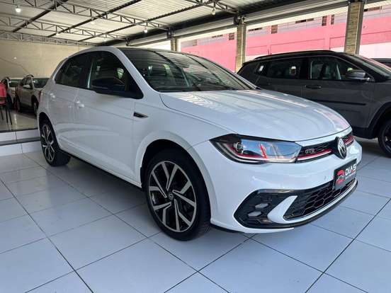 VOLKSWAGEN-POLO-2023