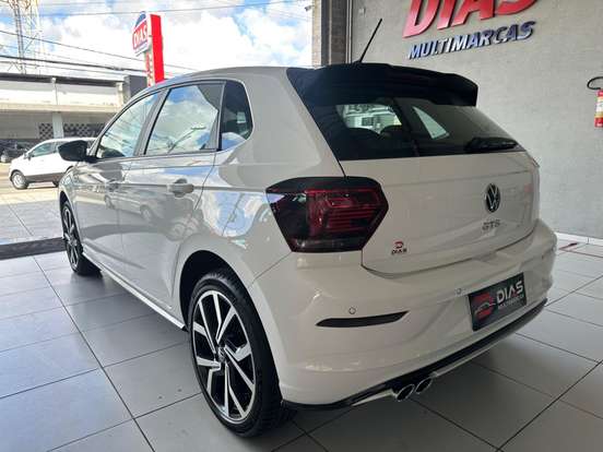VOLKSWAGEN-POLO-2023