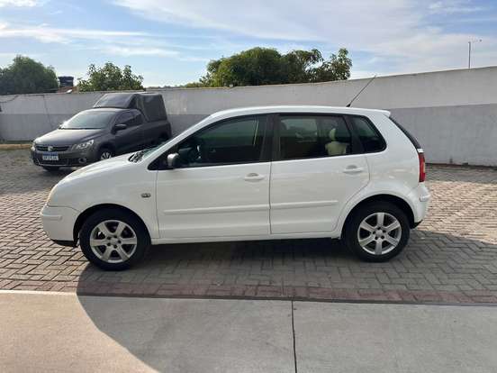 VOLKSWAGEN-POLO-1.6 MI 8V FLEX 4P MANUAL VOLKSWAGEN-POLO-2006