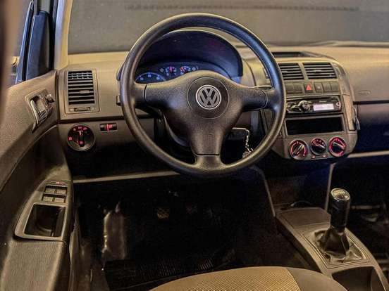 VOLKSWAGEN-POLO-2008