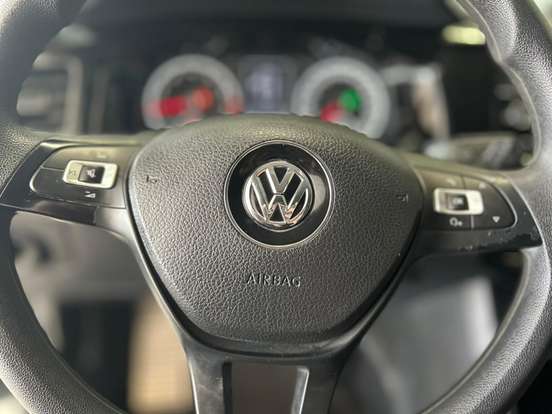 VOLKSWAGEN-POLO-2019