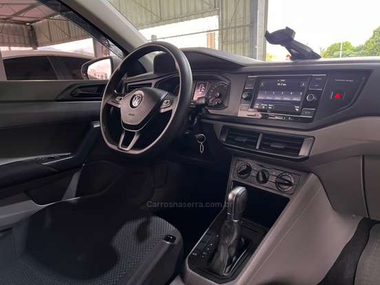 VOLKSWAGEN-POLO-2018