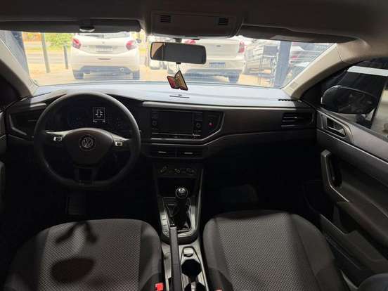 VOLKSWAGEN-POLO-2019