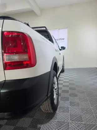 VOLKSWAGEN-SAVEIRO-2023