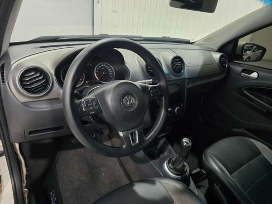VOLKSWAGEN-SAVEIRO-2012