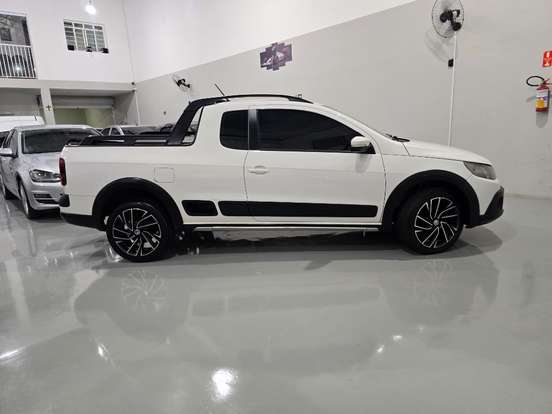 VOLKSWAGEN-SAVEIRO-2012