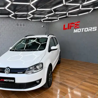 VOLKSWAGEN-SPACEFOX-2012
