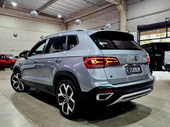 VOLKSWAGEN-TAOS-1.4 250 TSI TOTAL FLEX HIGHLINE AUTOMÁTICO VOLKSWAGEN-TAOS-2024
