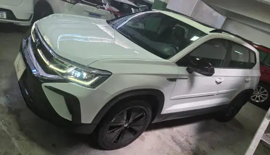 VOLKSWAGEN-TAOS-2021