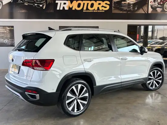 VOLKSWAGEN-TAOS-1.4 250 TSI TOTAL FLEX HIGHLINE AUTOMÁTICO VOLKSWAGEN-TAOS-2023