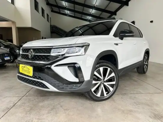 VOLKSWAGEN-TAOS-2021