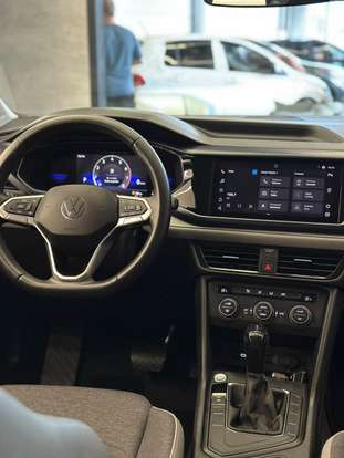 VOLKSWAGEN-TAOS-2022