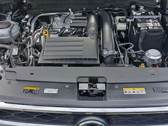 VOLKSWAGEN-TAOS-1.4 250 TSI TOTAL FLEX HIGHLINE AUTOMÁTICO VOLKSWAGEN-TAOS-2024