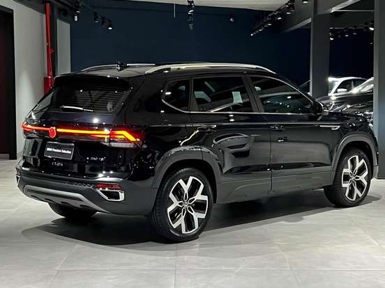 VOLKSWAGEN-TAOS-1.4 250 TSI TOTAL FLEX HIGHLINE AUTOMÁTICO VOLKSWAGEN-TAOS-2025