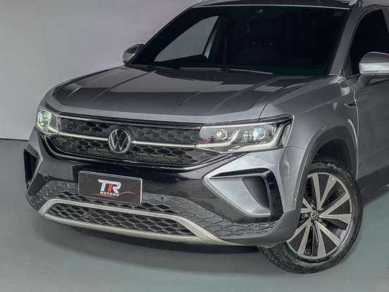 VOLKSWAGEN-TAOS-2023