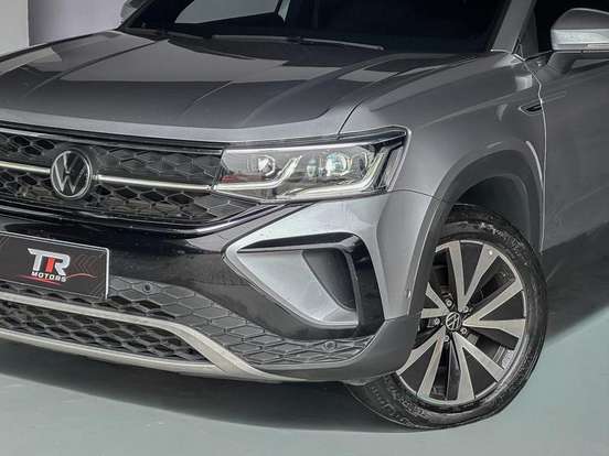 VOLKSWAGEN-TAOS-2023