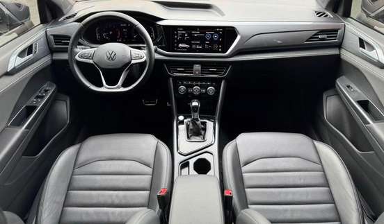VOLKSWAGEN-TAOS-2022