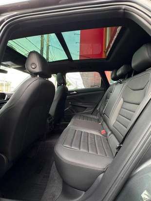 VOLKSWAGEN-TAOS-2022