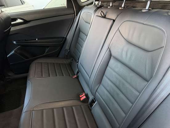 VOLKSWAGEN-TAOS-2021
