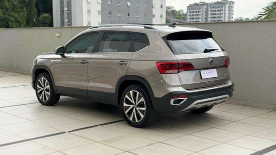 VOLKSWAGEN-TAOS-2023
