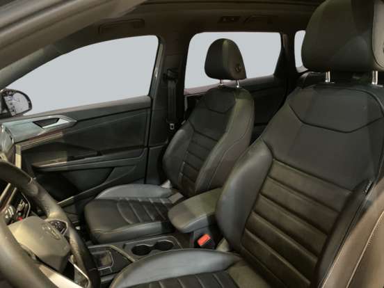 VOLKSWAGEN-TAOS-2024