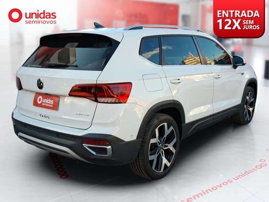 VOLKSWAGEN-TAOS-2024