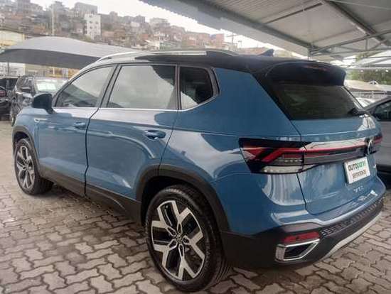VOLKSWAGEN-TAOS-2026