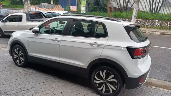 VOLKSWAGEN-T-CROSS-2024
