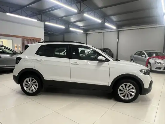 VOLKSWAGEN-T-CROSS-2019