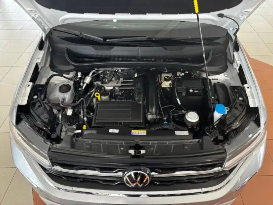 VOLKSWAGEN-T-CROSS-2026