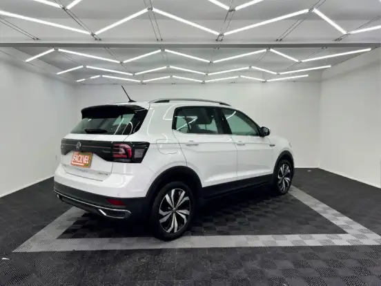 VOLKSWAGEN-T-CROSS-1.4 250 TSI TOTAL FLEX HIGHLINE AUTOMÁTICO VOLKSWAGEN-T-CROSS-2023