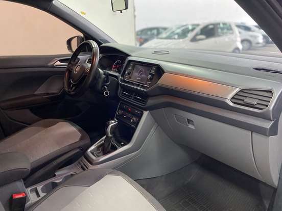 VOLKSWAGEN-T-CROSS-1.0 200 TSI TOTAL FLEX AUTOMÁTICO VOLKSWAGEN-T-CROSS-2020