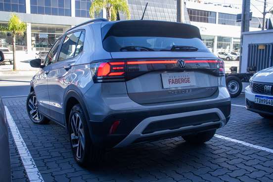VOLKSWAGEN-T-CROSS-2024