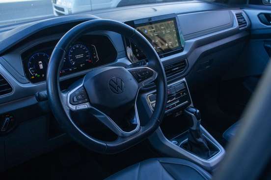VOLKSWAGEN-T-CROSS-2024