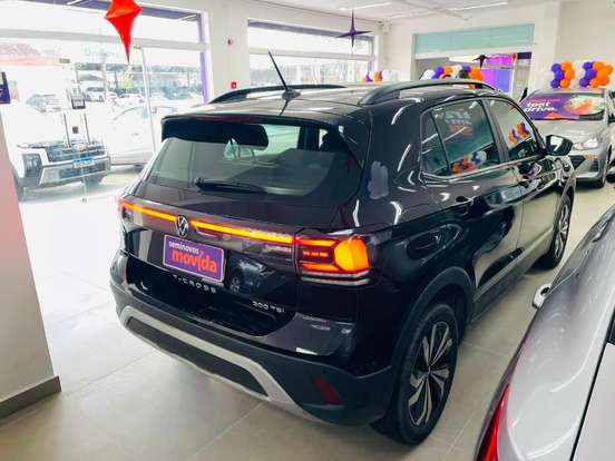VOLKSWAGEN-T-CROSS-2024