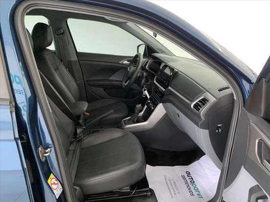 VOLKSWAGEN-T-CROSS-2025