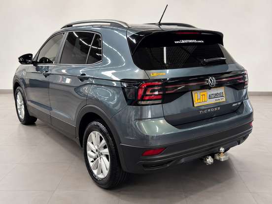 VOLKSWAGEN-T-CROSS-2023