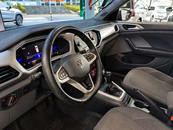 VOLKSWAGEN-T-CROSS-1.0 200 TSI TOTAL FLEX AUTOMÁTICO VOLKSWAGEN-T-CROSS-2023