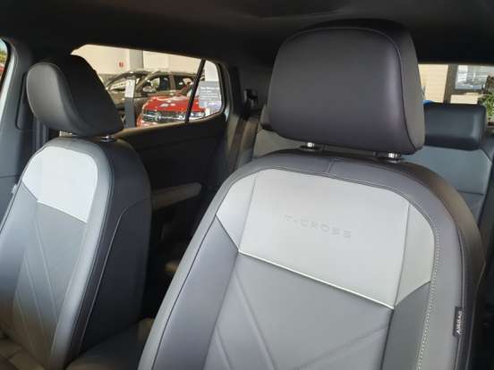 VOLKSWAGEN-T-CROSS-2026