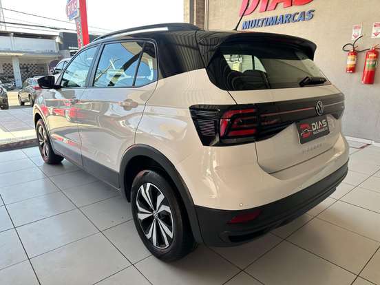 VOLKSWAGEN-T-CROSS-2022