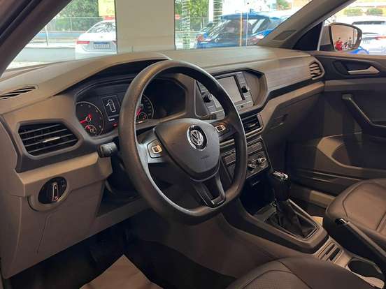 VOLKSWAGEN-T-CROSS-2019