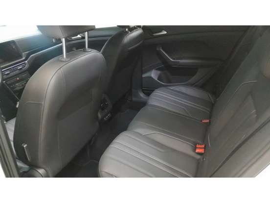 VOLKSWAGEN-T-CROSS-1.4 250 TSI TOTAL FLEX HIGHLINE AUTOMÁTICO VOLKSWAGEN-T-CROSS-2025