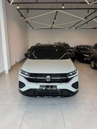 VOLKSWAGEN-T-CROSS-2024